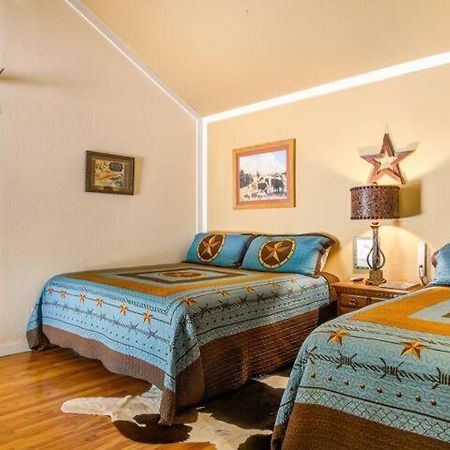#3 Wrangler~Bandera Tin Star~Bandera, Tx. Apartamento Exterior foto