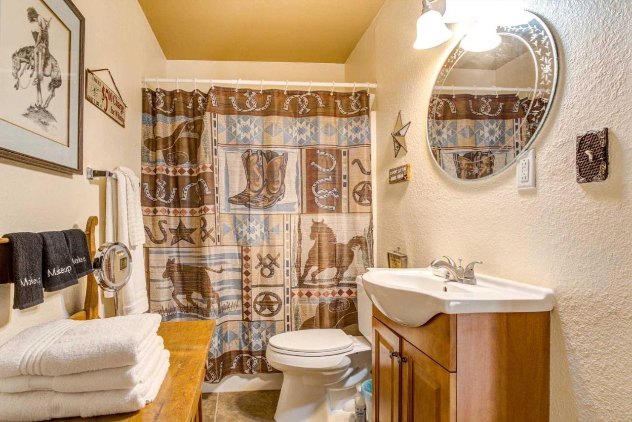 #3 Wrangler~Bandera Tin Star~Bandera, Tx. Apartamento Exterior foto